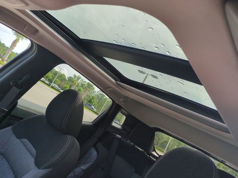 New 2025 Nissan Kicks SV w/ SV Premium Package image 21