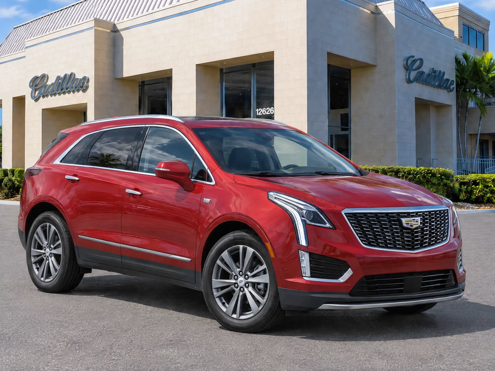 Used 2024 Cadillac XT5 Premium Luxury w/ Technology Package FWD image 2