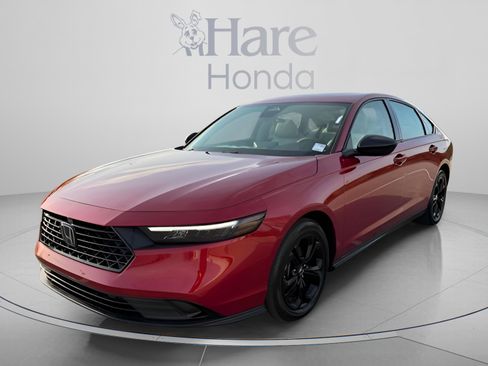 Used 2025 Honda Accord SE image 1