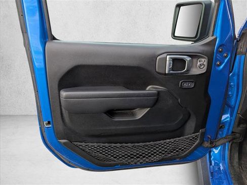 Used 2024 Jeep Wrangler Rubicon w/ Capability Package image 21