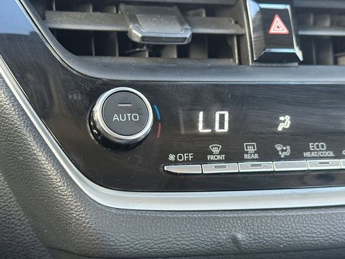 Used 2023 Toyota Corolla LE image 28