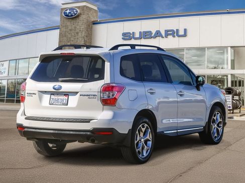 Used 2015 Subaru Forester 2.5i Touring w/ Eyesight & Navigation System image 2