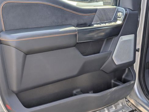 Used 2024 Ford F250 Platinum image 14