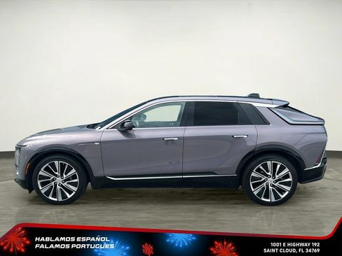 Certified 2025 Cadillac Lyriq Luxury w/ LPO, Floor Liner Package AWD/4WD image 3