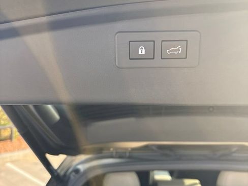 Used 2020 Subaru Outback Limited w/ Popular Package #2 AWD/4WD image 24