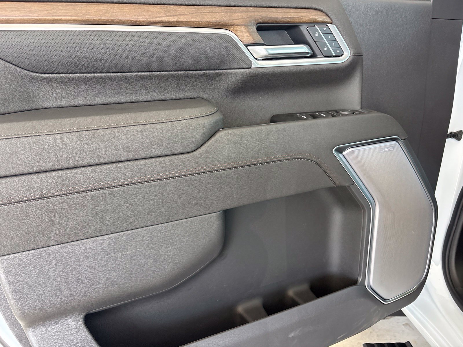 New 2026 Chevrolet Silverado 2500 High Country w/ High Country Premium Package AWD/4WD image 18