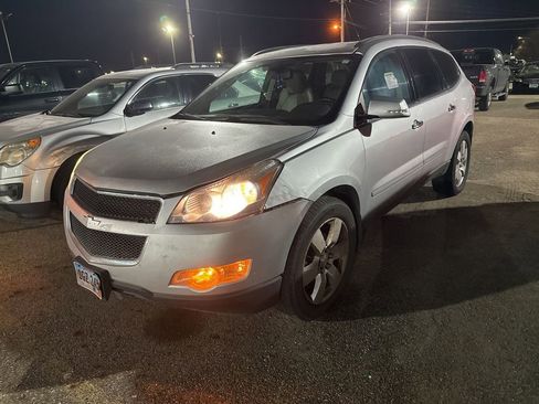 Used 2011 Chevrolet Traverse LTZ image 8