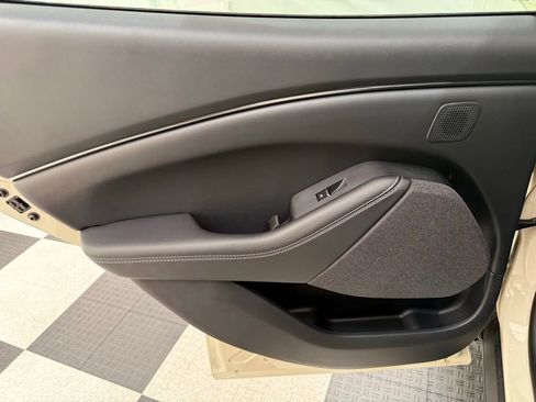 New 2025 Ford Mustang Mach-E Premium image 17