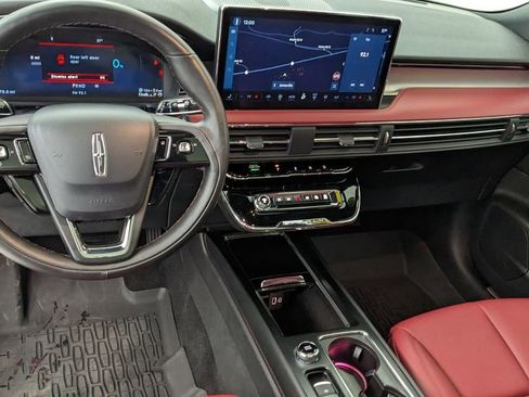 Used 2025 Lincoln Corsair Grand Touring w/ Towing Package image 4