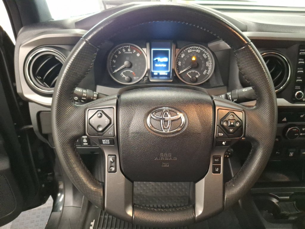 Used 2021 Toyota Tacoma TRD Sport w/ TRD Premium Sport Package AWD/4WD image 18