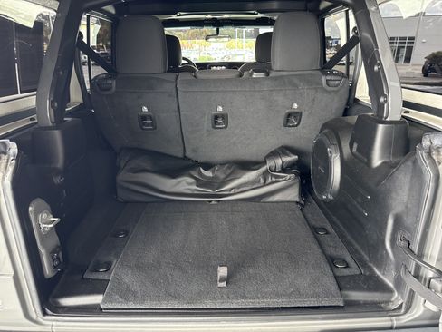 Used 2022 Jeep Wrangler Unlimited Sport AWD/4WD image 30