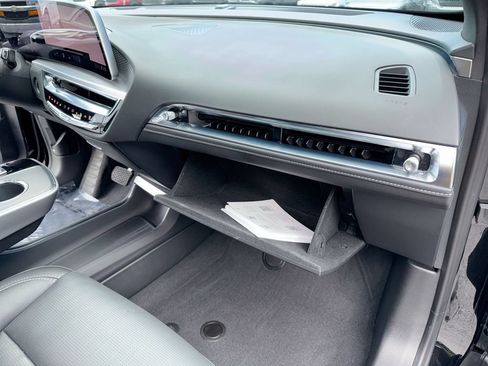 Used 2025 Cadillac Lyriq Luxury RWD image 36