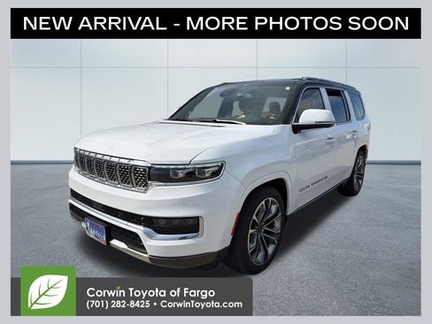 Used 2022 Jeep Grand Wagoneer Series III w/ Flexible Seating Group image 1