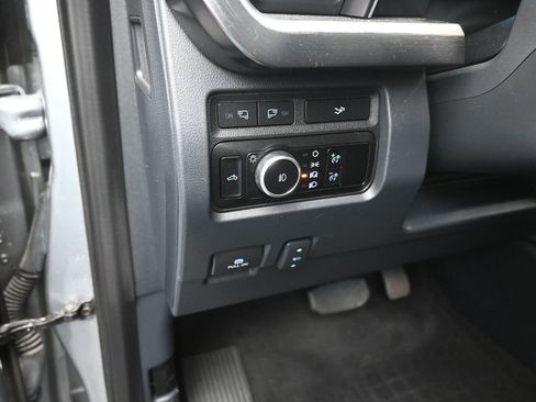 Certified 2023 Ford F250 Lariat w/ Lariat Ultimate Package image 13