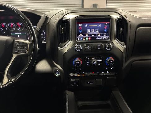 Used 2020 Chevrolet Silverado 1500 LT Trail Boss AWD/4WD image 18