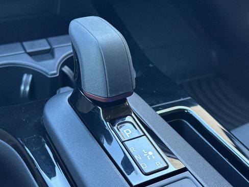 Certified 2025 Toyota Prius Plug-In Hybrid image 26