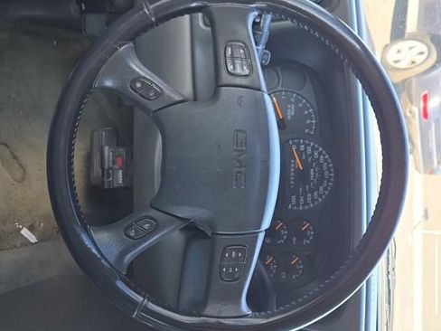 Used 2006 GMC Yukon XL SLT w/ SLT Preferred Equipment Group image 14