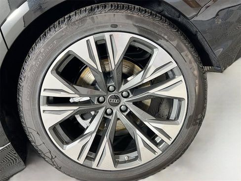 New 2026 Audi Q8 Premium Plus image 31