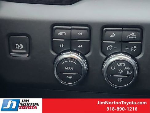 Used 2025 GMC Sierra 2500 Denali w/ Denali Reserve Package image 24