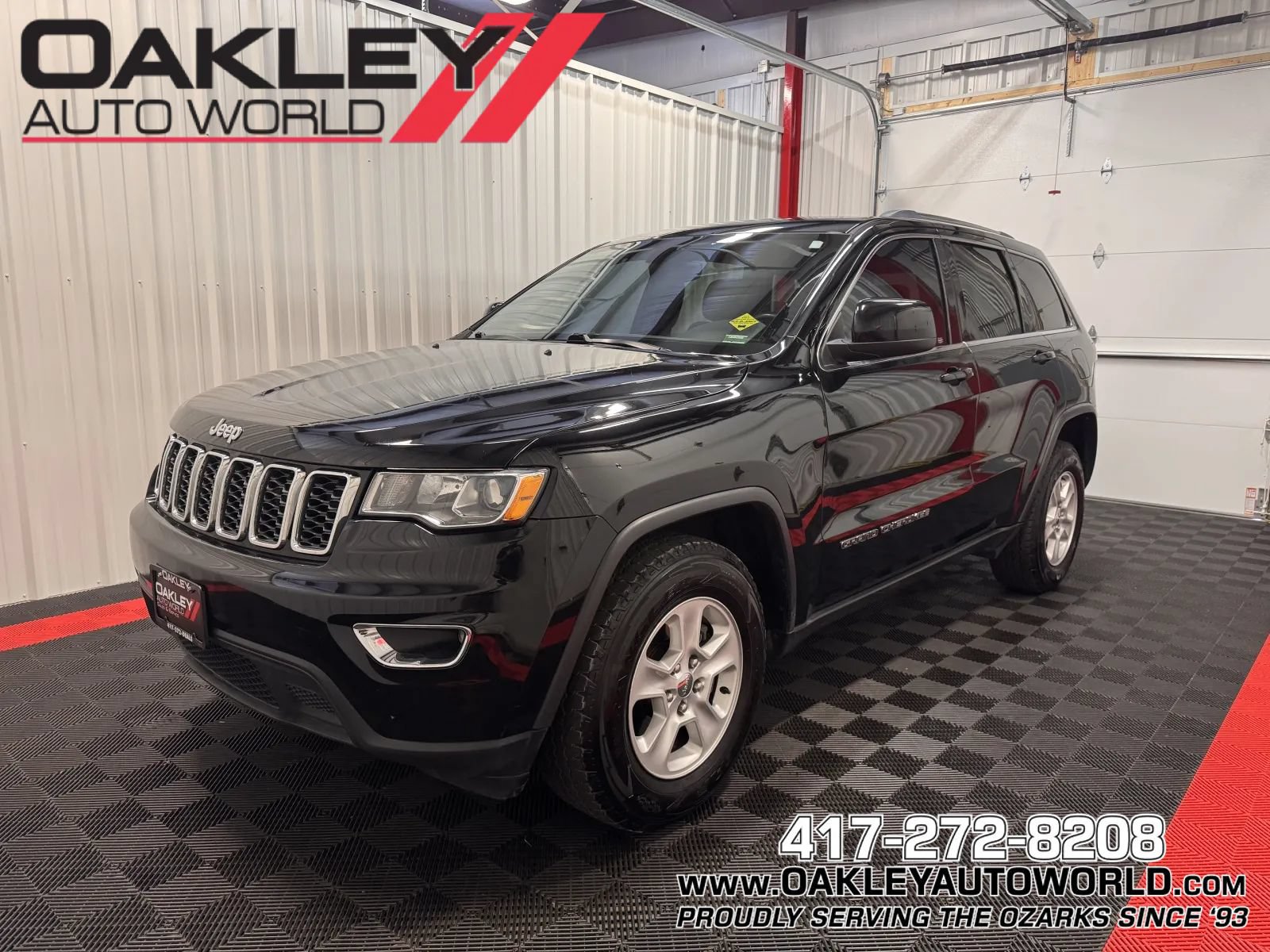 Used 2017 Jeep Grand Cherokee Laredo w/ Quick Order Package 23E AWD/4WD image 1
