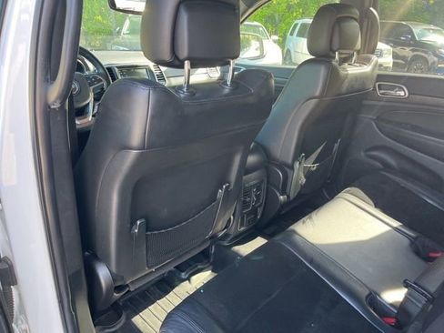 Used 2017 Jeep Grand Cherokee Altitude AWD/4WD image 19