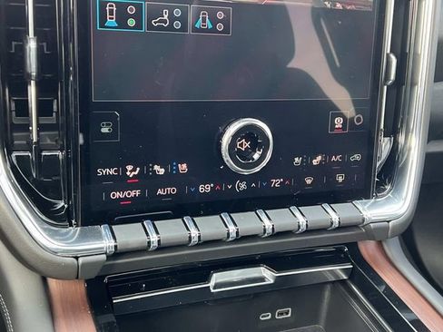 New 2026 GMC Yukon Denali w/ Sun & Power Step Package image 25