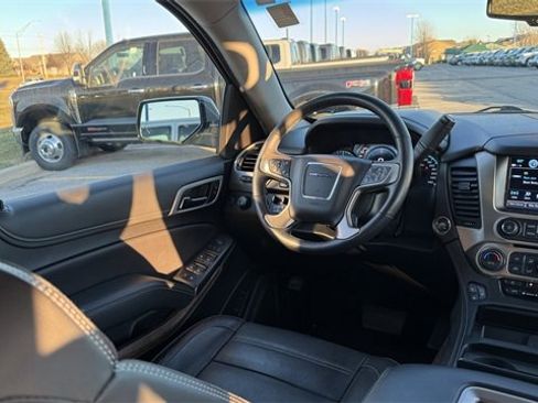 Used 2019 GMC Yukon Denali w/ Enhanced Security Package image 30
