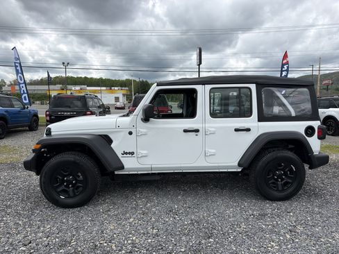 Used 2026 Jeep Wrangler Unlimited Sport AWD/4WD image 10