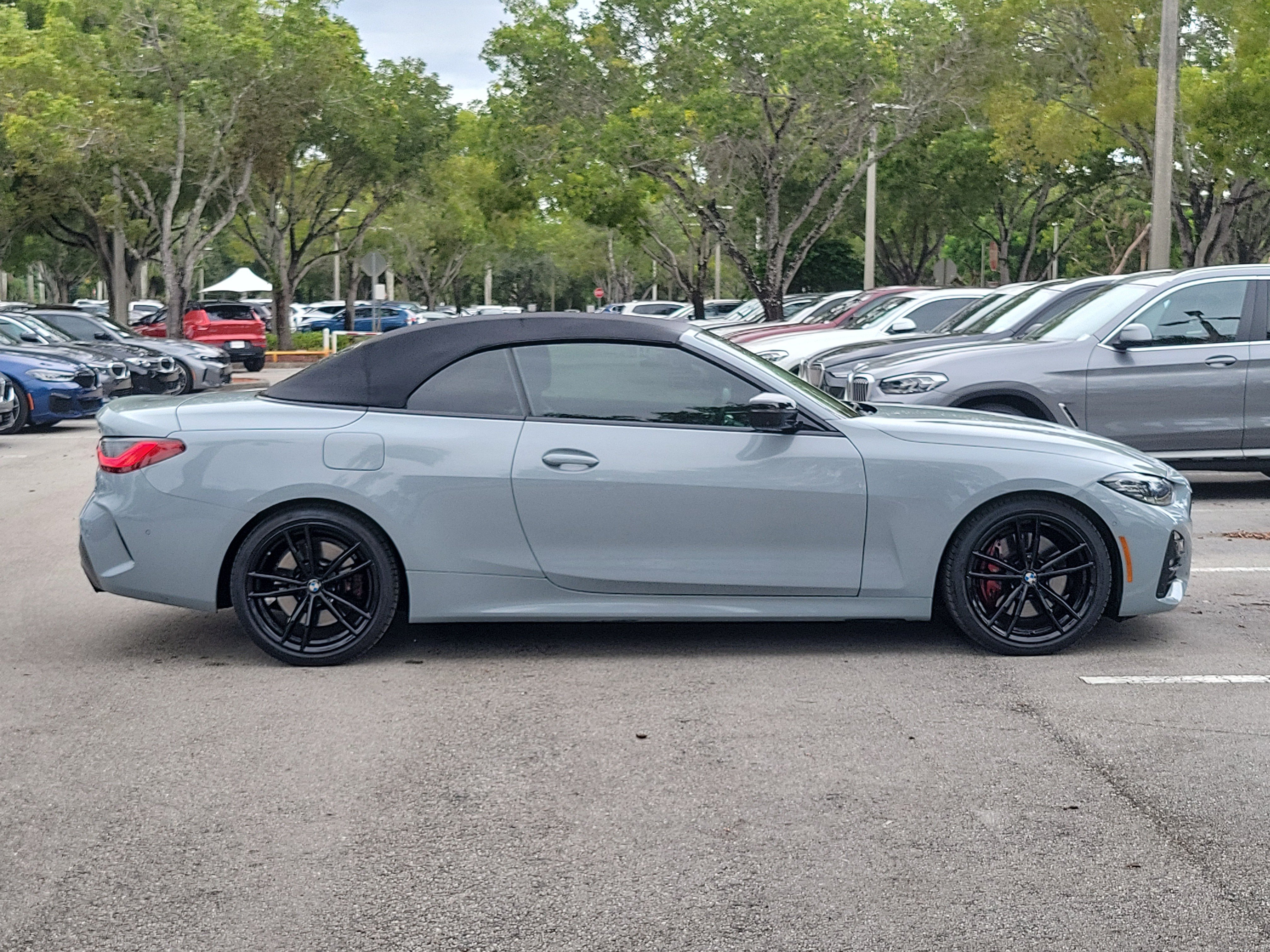 Certified 2024 BMW 430i Convertible w/ M Sport Package RWD image 3