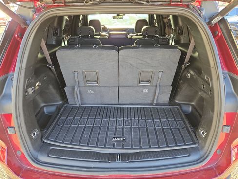 Used 2024 Jeep Grand Cherokee L Altitude image 12