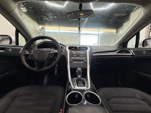 Used 2013 Ford Fusion SE image 12