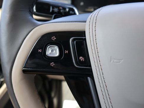 Used 2023 Lincoln Aviator Reserve w/ Equipment Group 201A RWD image 42