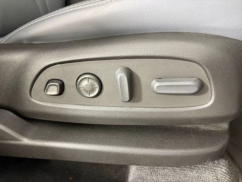 Used 2022 Buick Enclave Premium FWD image 40