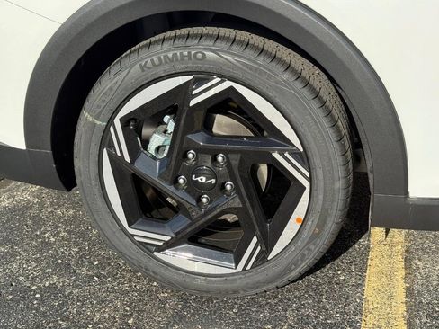 New 2025 Kia K4 EX FWD image 4