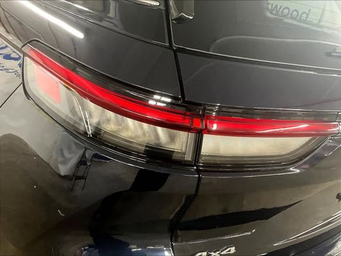 Used 2024 Jeep Grand Cherokee Limited image 34