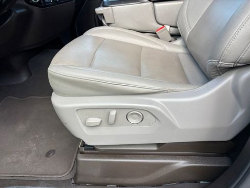 Used 2025 GMC Sierra 1500 SLT image 22