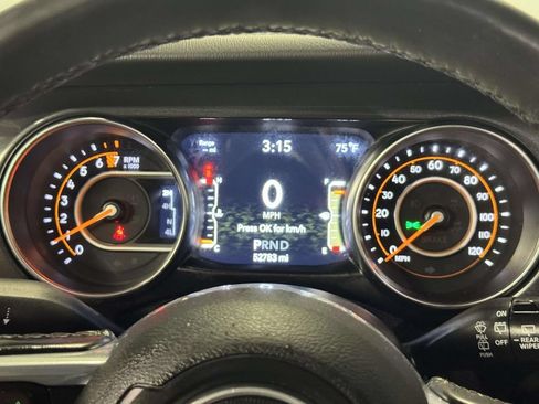 Used 2021 Jeep Wrangler Unlimited Sahara AWD/4WD image 25