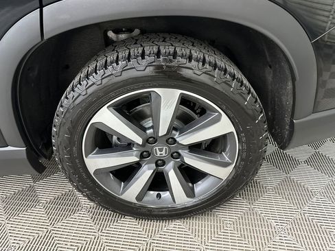 Certified 2025 Honda Pilot Touring image 23