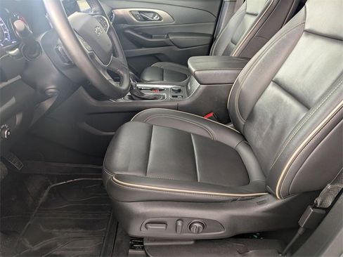Certified 2023 Chevrolet Traverse Premier w/ Redline Edition image 14