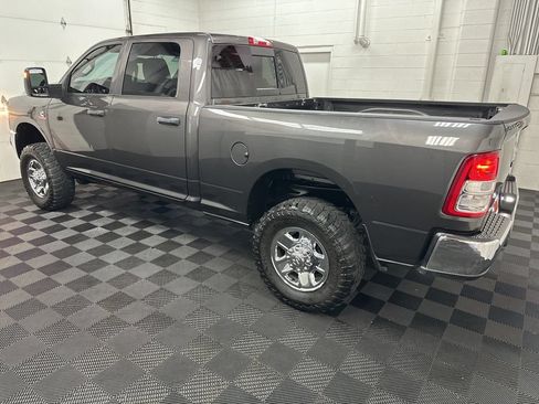 Used 2024 RAM 2500 Tradesman w/ Chrome Appearance Group AWD/4WD image 6