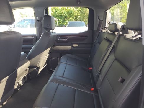 Used 2025 GMC Sierra 1500 SLT RWD image 11