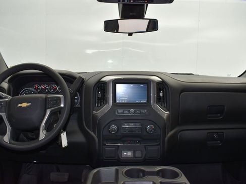 Used 2022 Chevrolet Silverado 2500 Custom w/ Safety Confidence Package image 19