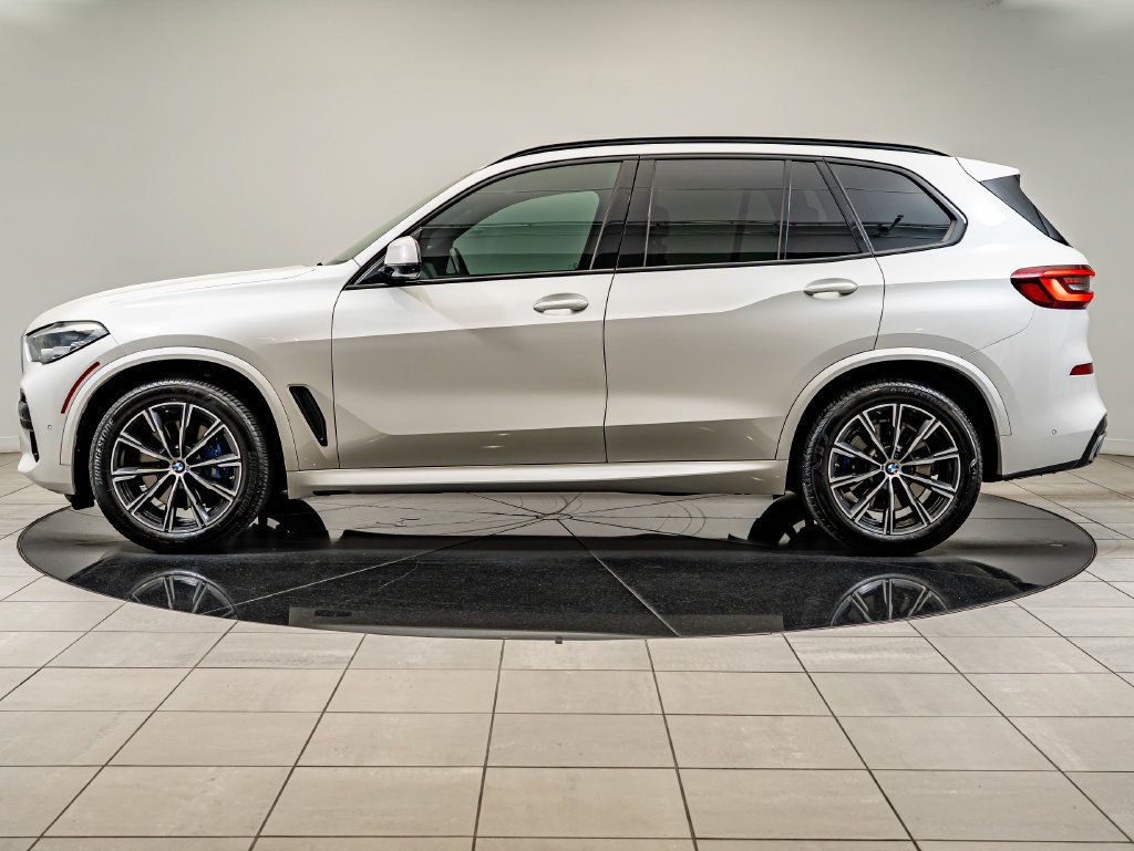Used 2021 BMW X5 xDrive40i w/ M Sport Package AWD/4WD image 3