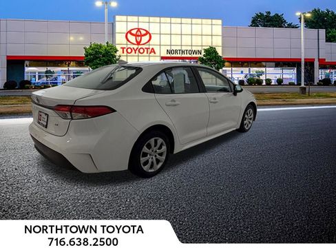 Used 2024 Toyota Corolla LE image 6