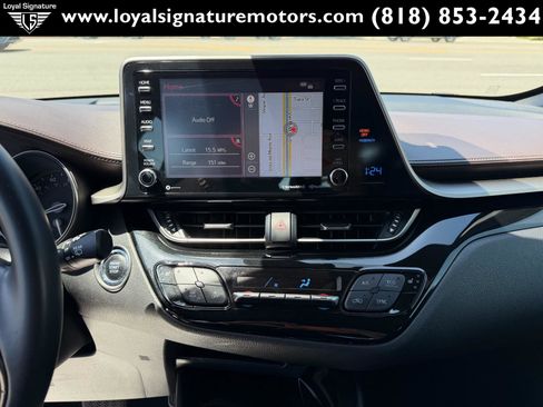 Used 2019 Toyota C-HR Limited FWD image 23