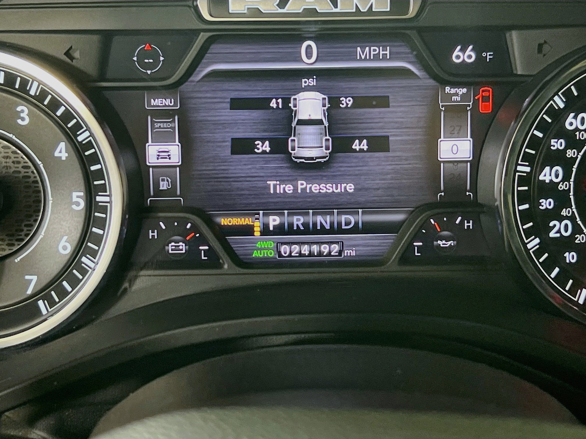 Used 2023 RAM 1500 Laramie AWD/4WD image 12