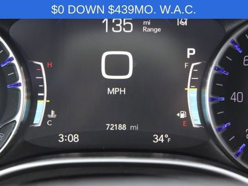 Used 2023 Chrysler Pacifica Touring-L image 37