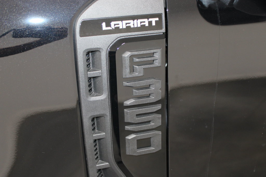 New 2026 Ford F350 Lariat w/ Black Appearance Package AWD/4WD image 10