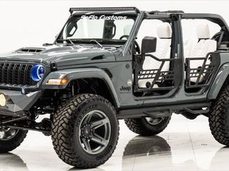Used 2025 Jeep Wrangler Unlimited Sport image 1