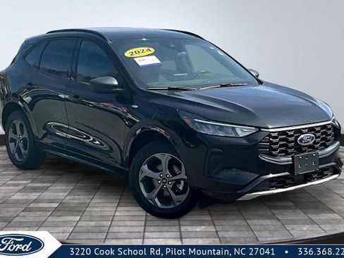 Certified 2024 Ford Escape ST-Line AWD/4WD image 1